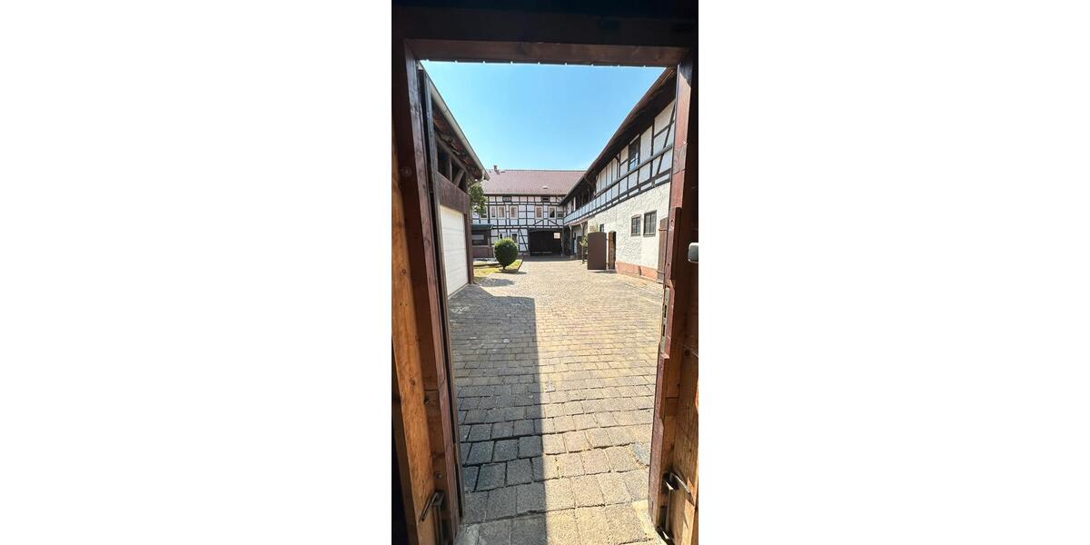 Bauernhaus, Landhaus Bad Langensalza - 10 Zimmer, 400 m&sup2;, 475.000&euro; | Angebot:26325694