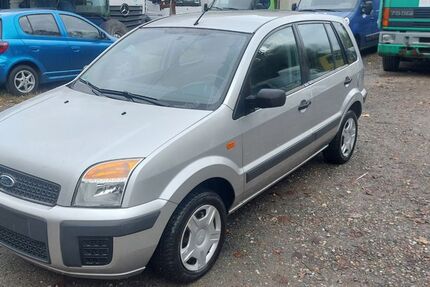 Ford Fusion 110.511 km 1.490 € Hamburg 22113