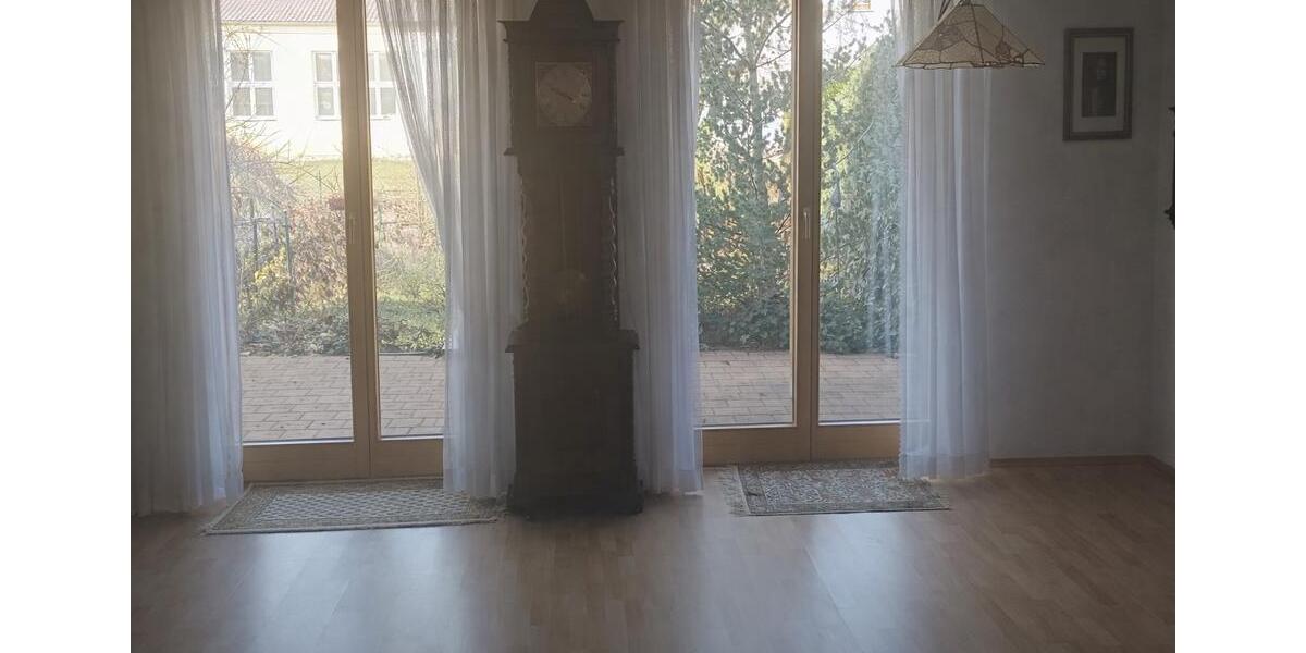 Reihenhaus Nabburg - 5 Zimmer, 140 m&sup2;, 1.800&euro; | Angebot:26326550