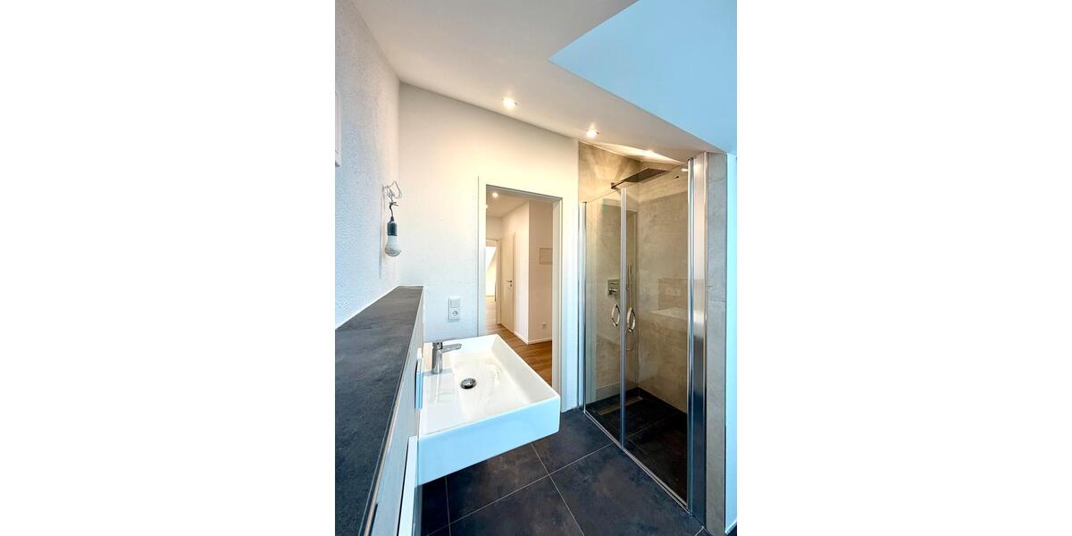 Dachgeschoßwohnung Ingolstadt Nordost - 2 Zimmer, 67 m&sup2;, 950&euro; | Angebot:26394273