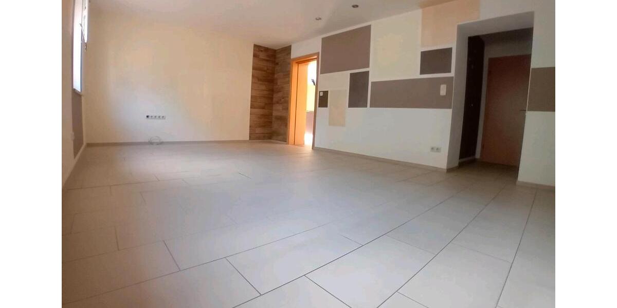 Erdgeschoßwohnung Stulln - 6 Zimmer, 138 m&sup2;, 299.000&euro; | Angebot:23736068