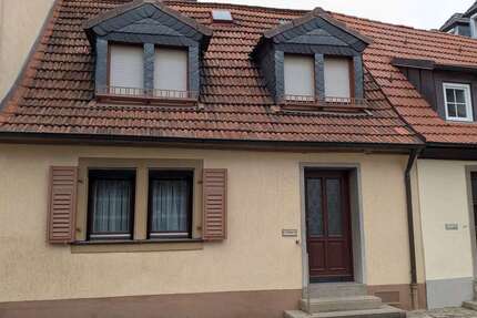 Haus Kitzingen - 4 Zimmer, 125 m&sup2;, 239.000&euro; | Angebot:26900786