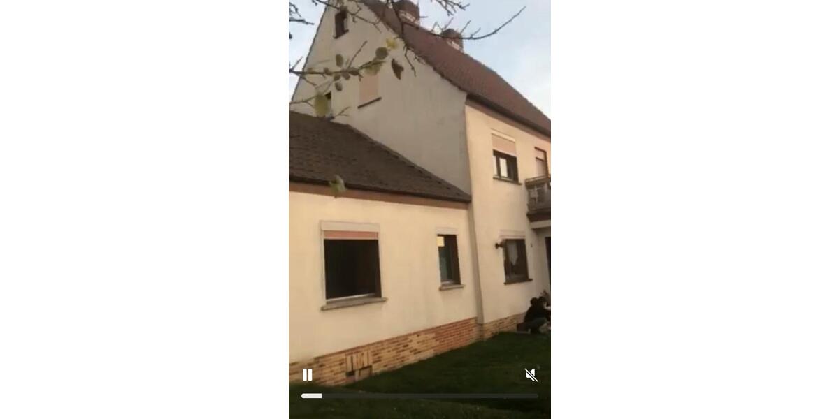 Doppelhaushälfte Borken (Hessen) - 10 Zimmer, 230 m&sup2;, 210.000&euro; | Angebot:26146322