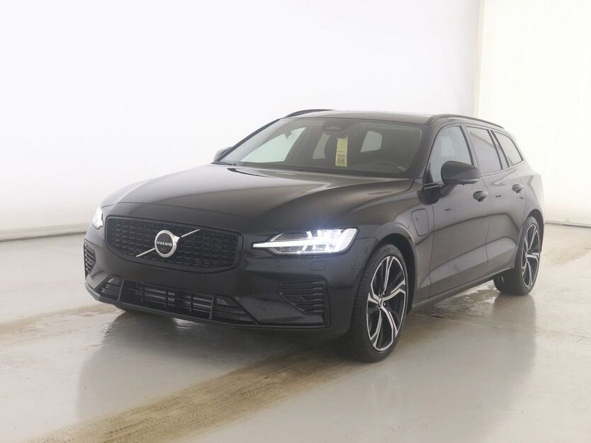 Volvo V60 7.350 km 44.890 € Hanau 63452