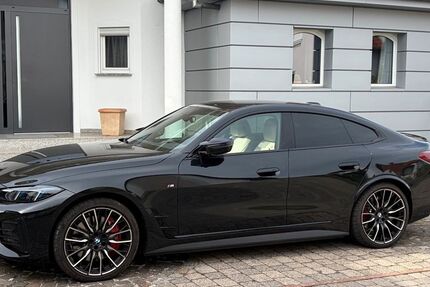 BMW i4 14.000 km 61.200 &euro; Völklingen 66333