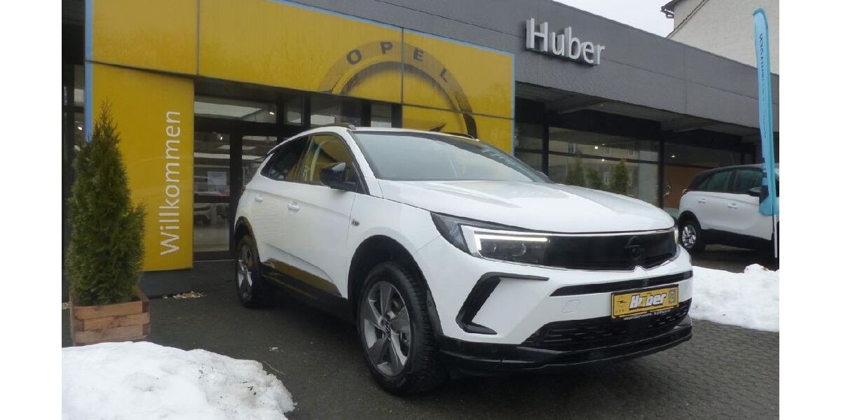 Opel Grandland (X) 12.050 km 22.650 &euro; Neustadt 35279