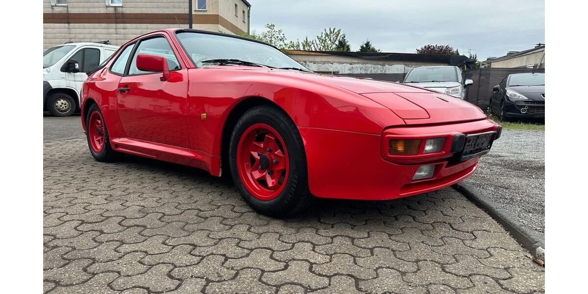 Porsche 944 167.000 km 9.900 &euro; Oberhausen 46149