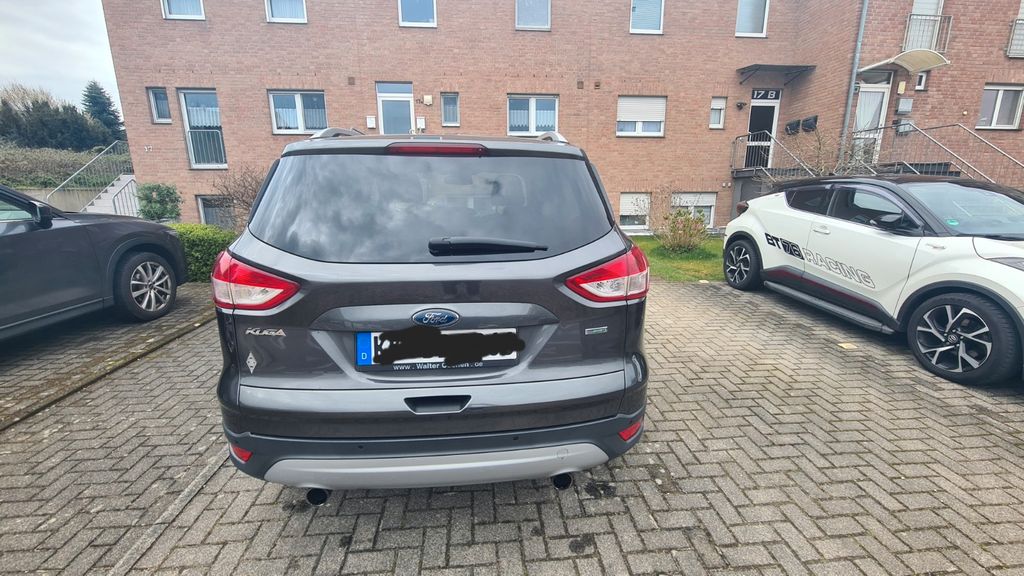 Ford Kuga 133.795 km 8.100 &euro; Niederkrüchten 41372