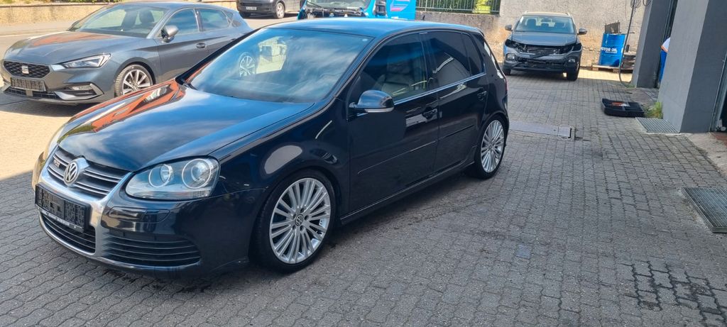 VW Golf 164.000 km 11.000 &euro; Stammheim 97509