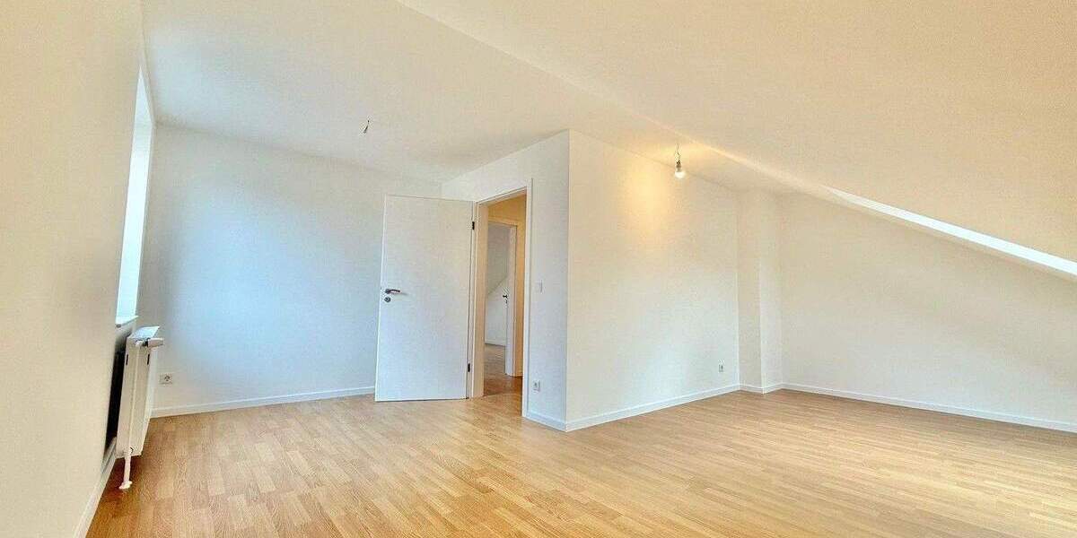 Doppelhaushälfte Düsseldorf Kaiserswerth - 8 Zimmer, 213 m&sup2;, 1.570.000&euro; | Angebot:25728281
