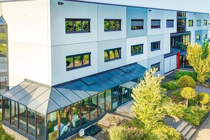 Helle, freundliche Büroräume mit kleiner Ausstellungsfläche! zimmer