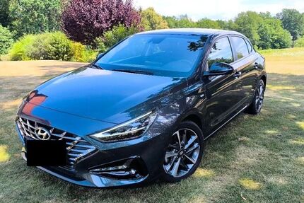 Hyundai i30 54.000 km 15.500 &euro; Hamburg-Nord 22085