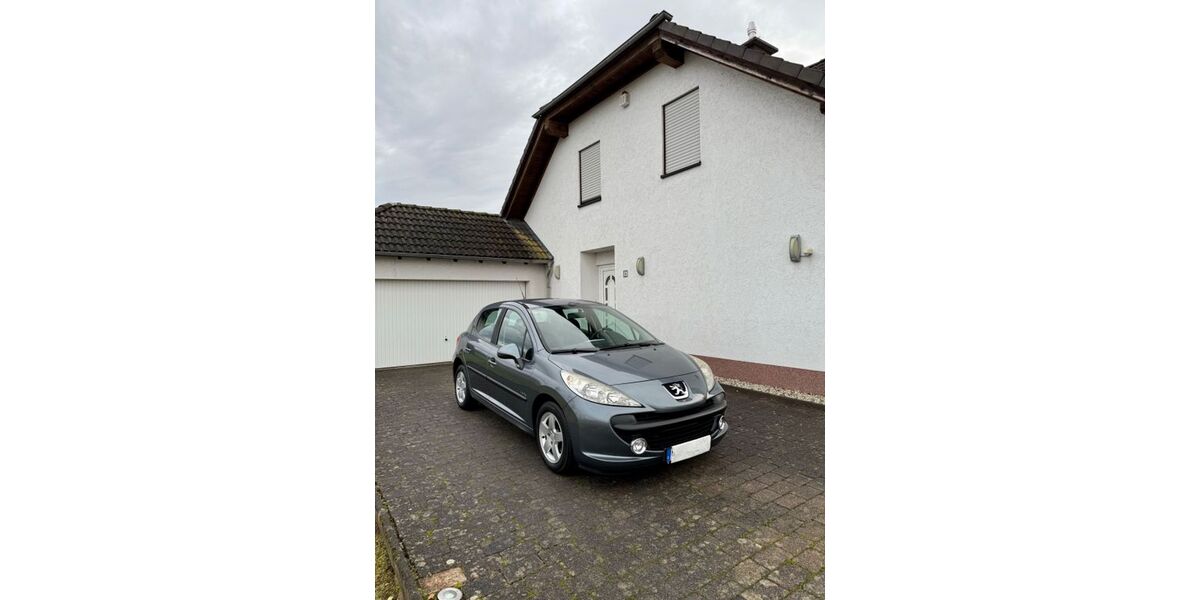 Peugeot 207 129.000 km 3.550 &euro; Siegburg 53721