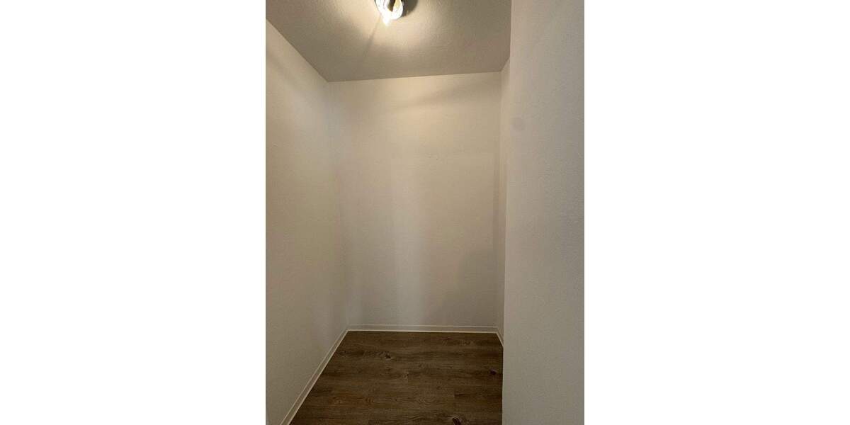 Endlich mal selbst investieren! - Faktor 18-19 Provisionsfreie, SanierteRenovierte 1-Zimmer Wohnung 1 zimmer