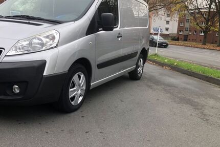 Peugeot Expert 167.600 km 7.500 € Essen 45327