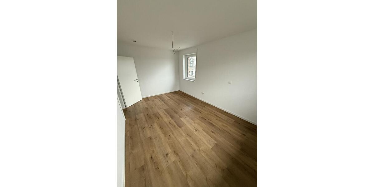Doppelhaushälfte Varel - 4 Zimmer, 118 m&sup2;, 1.400&euro; | Angebot:26455793