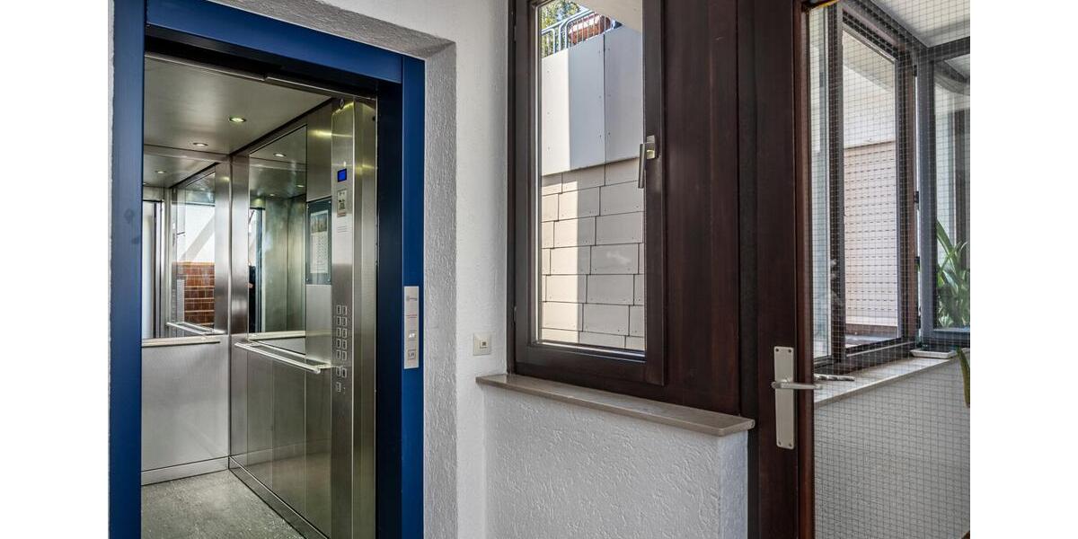 Etagenwohnung Villingen-Schwenningen Schwenningen - 2 Zimmer, 70 m&sup2;, 600&euro; | Angebot:26675980