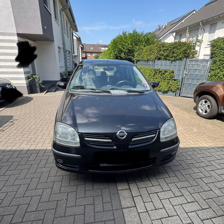 Almera Tino
