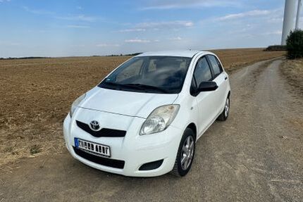 Toyota Yaris 201.400 km 2.650 &euro; Oberndorf am Neckar 78727