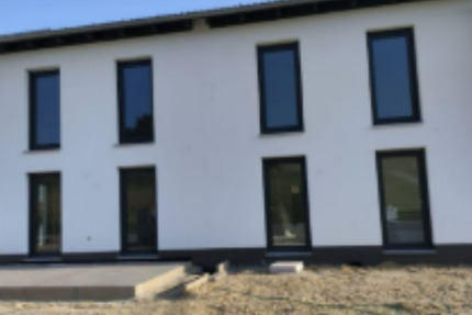 Moderne Doppelhaushälfte in Eichendorf – hochwertig & energiespa zimmer