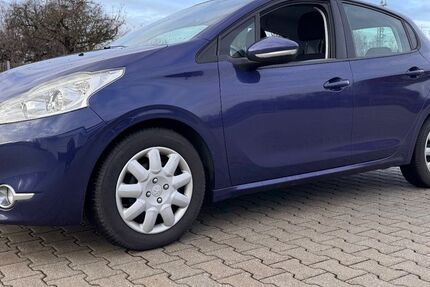 Peugeot 208 159.999 km 4.499 &euro; München 81825
