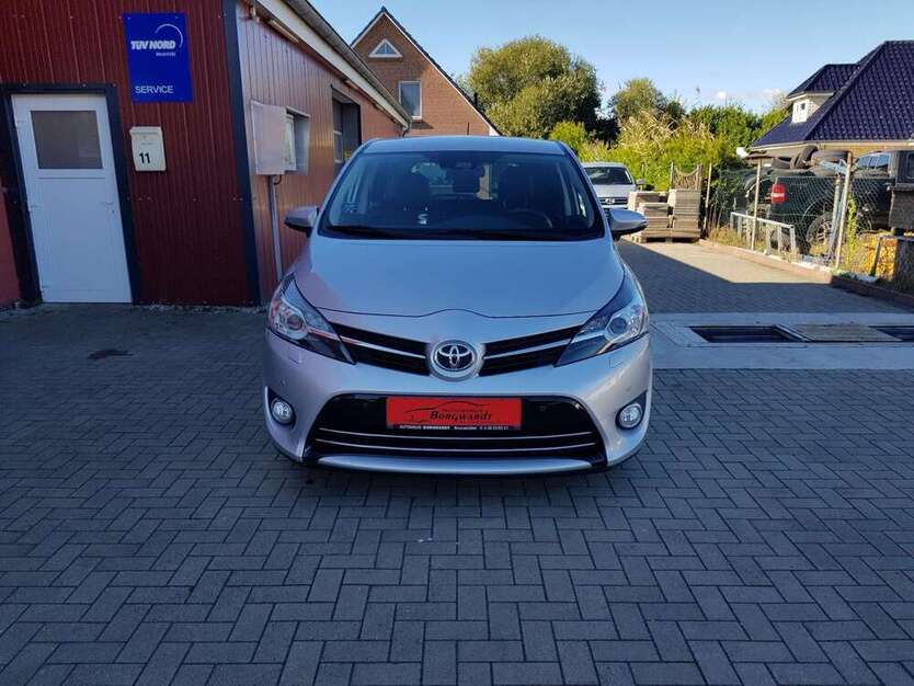 Toyota Verso 69.150 km 17.550 € Brunsbüttel 25541