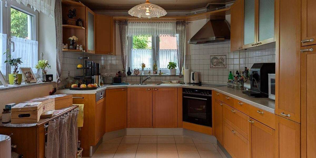 Ideal für Paare mit hohem Anspruch an Wohnkomfort: Barrierearme EG-Whg mit Gartenanteil in Eggingen 4 zimmer