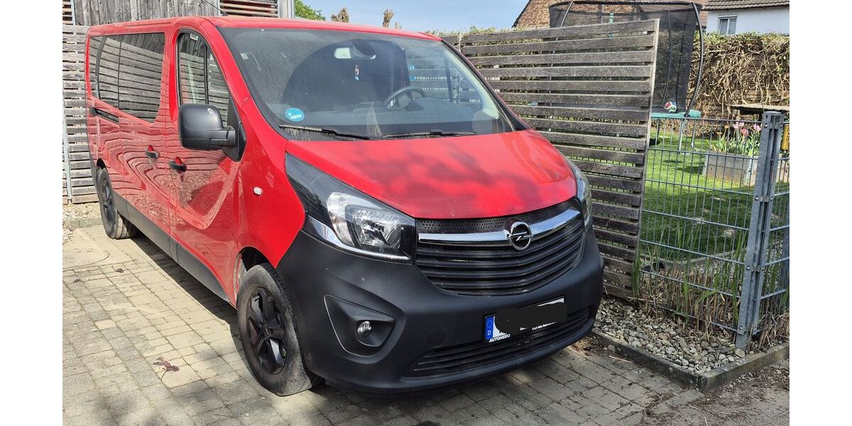Opel Vivaro 98.000 km 16.500 &euro; Weißenhorn 89264