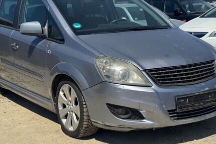 Opel Zafira 210.287 km 1.499 &euro; Wildau 15745