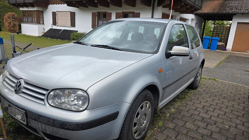 VW Golf 211.500 km 1.499 &euro; Surheim 83416