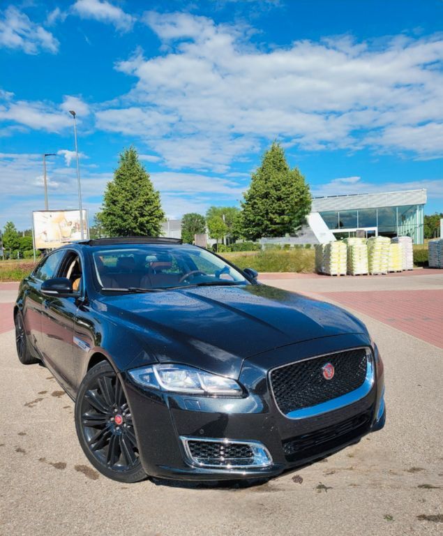 XJ