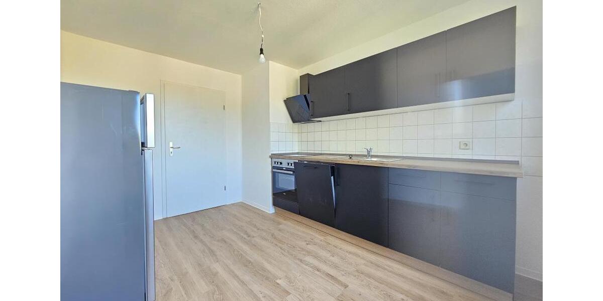 Dachgeschoßwohnung Aue-Bad Schlema Bad Schlema - 3 Zimmer, 84 m&sup2;, 260&euro; | Angebot:26251360