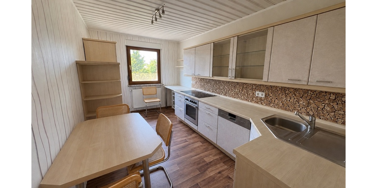 Großzügiges Einfamilienhaus mit Sauna, Sonnenterrasse und drei Garagen in Berga-Wünschendorf. - Einfamilienhaus Berga-Wünschendorf Wünschendorf | Angebot:27266296