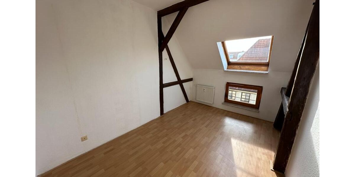 Dachgeschoßwohnung Meuselwitz - 3 Zimmer, 48 m&sup2;, 280&euro; | Angebot:25751005
