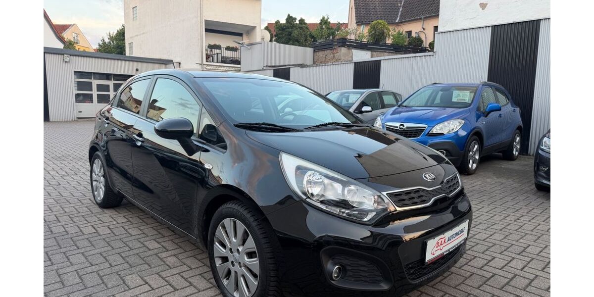 Kia Rio 96.000 km 6.490 &euro; Worms 67547