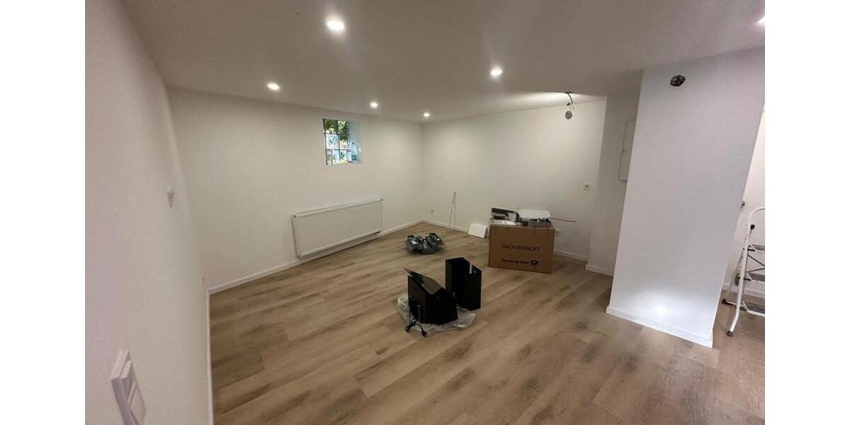 Erdgeschoßwohnung Pfullingen - 2.5 Zimmer, 61 m&sup2;, 900&euro; | Angebot:26133495