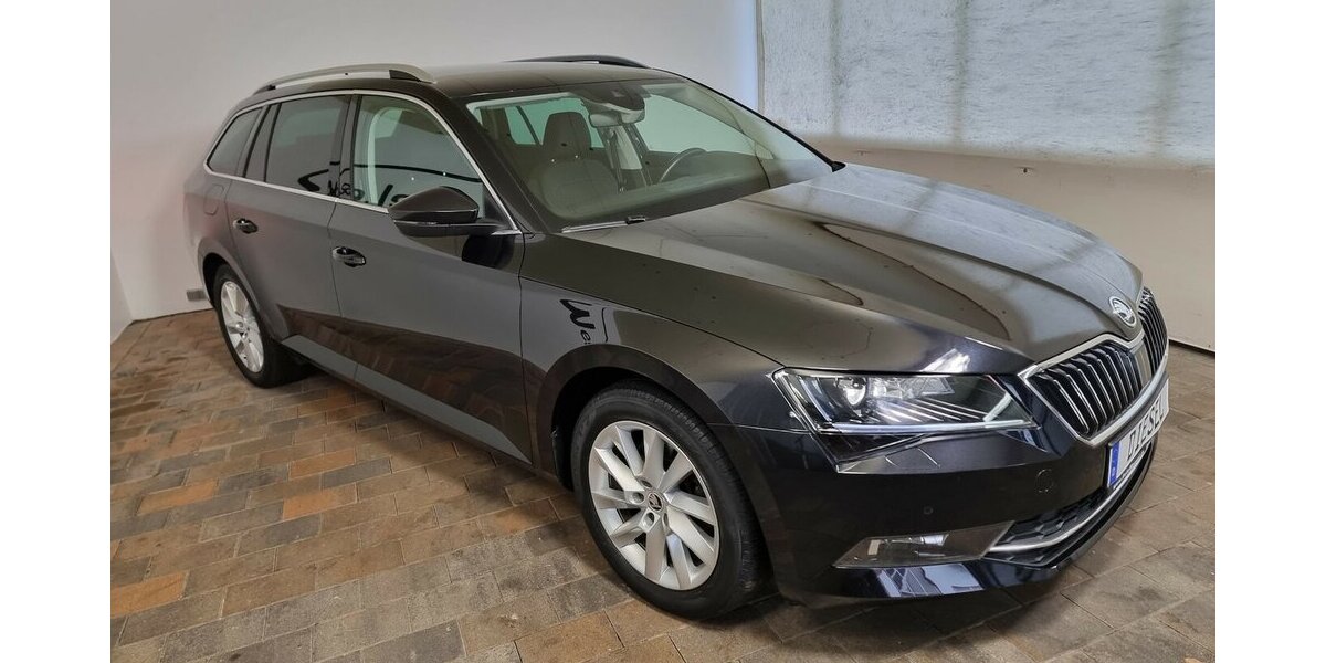 Skoda Superb Style Bi-Xenon AHK ACC SHZ Navi Tempomat 123.550 km 17.900 &euro; Garrel 49681