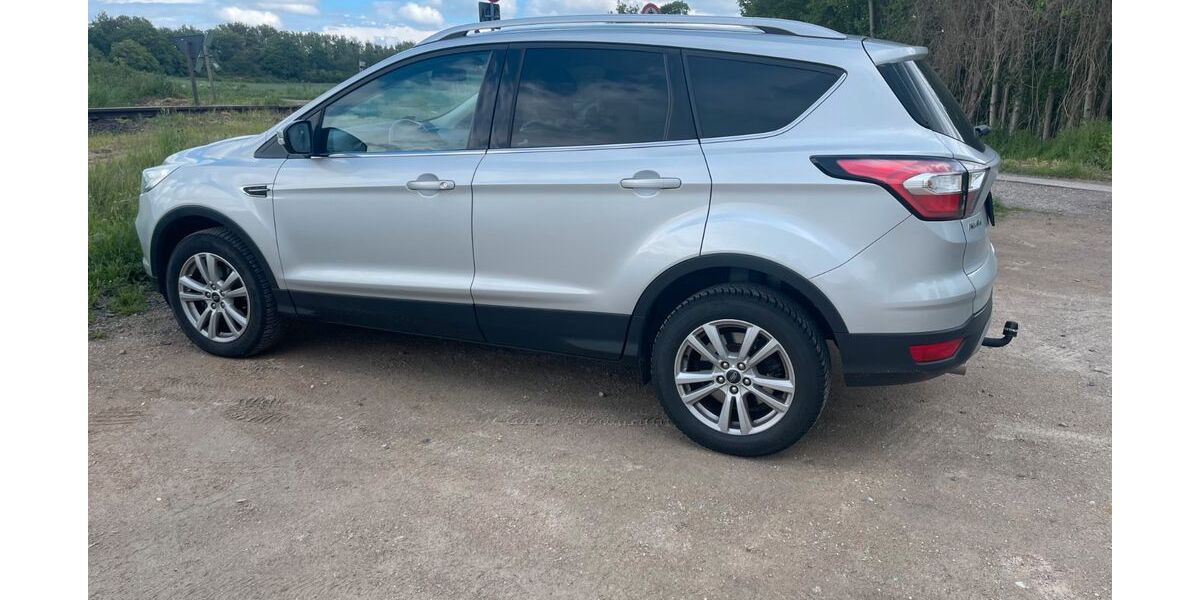 Ford Kuga 95.500 km 11.800 &euro; Bergheim 50127