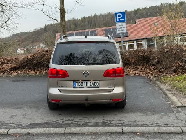 VW Touran 208.880 km 8.000 &euro; Grünsfeld 97947