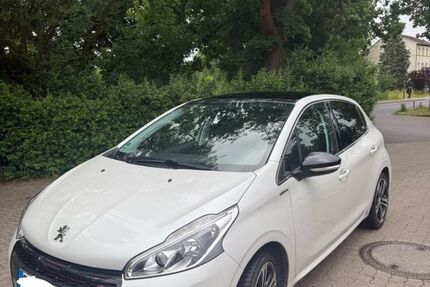 Peugeot 208 90.595 km 9.990 &euro; Bernau 16321