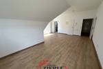 Gelegenheit, ab 01.10 frei! Schöne helle DG-Wohnung mit Balkon, Einbauküche und TG-Stellplatz! 2 zimmer