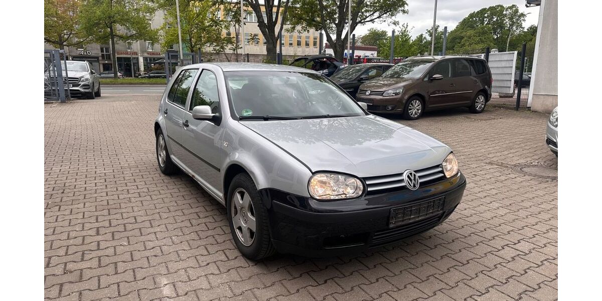 VW Golf 180.328 km 950 &euro; Berlin 12357