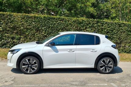 Peugeot 208 30.000 km 17.700 &euro; Nattheim 89564