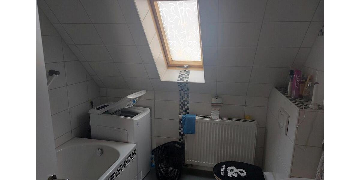 Dachgeschoßwohnung Morsbach - 3 Zimmer, 65 m&sup2;, 490&euro; | Angebot:25366346