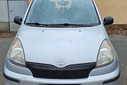 Toyota Yaris 126.000 km 3.000 &euro; Nürnberg 90431