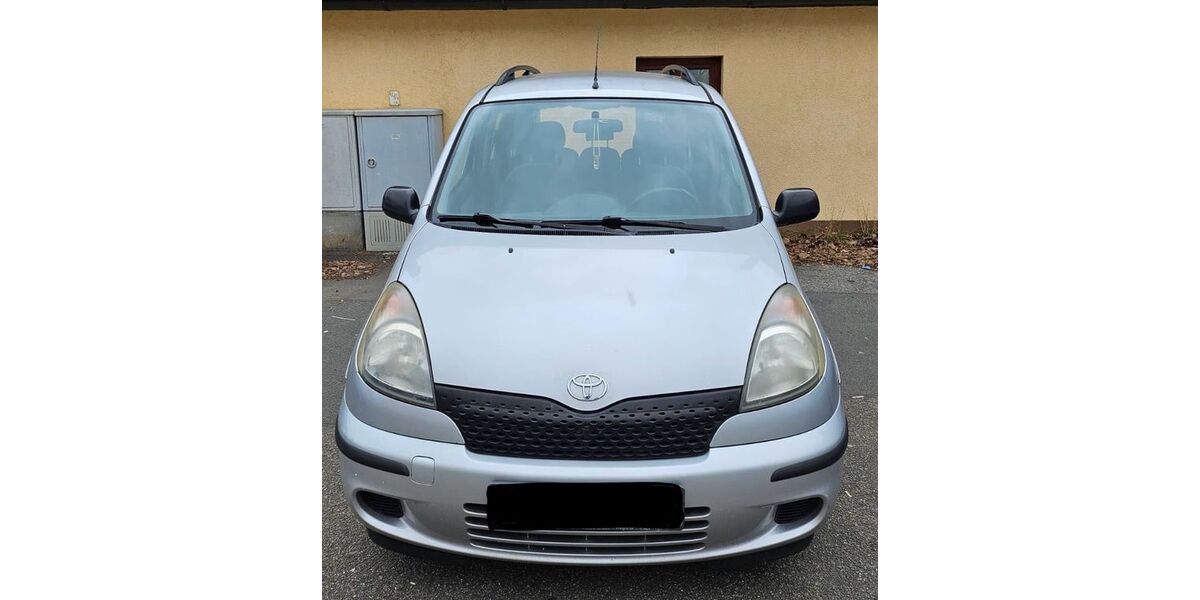 Toyota Yaris 126.000 km 3.000 &euro; Nürnberg 90431