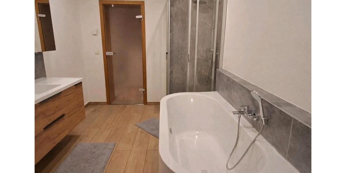 Erdgeschoßwohnung Oederan - 3 Zimmer, 84 m&sup2;, 836&euro; | Angebot:26413680