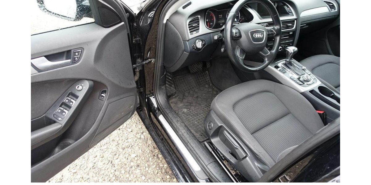 Audi A4 Attraction Autom. Navi PDC Bi-Xenon Sitzheizung 211.800 km 8.950 &euro; Neumarkt/OPf 92318