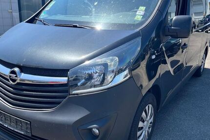 Opel Vivaro 187.700 km 11.800 &euro; Nürnberg 90431