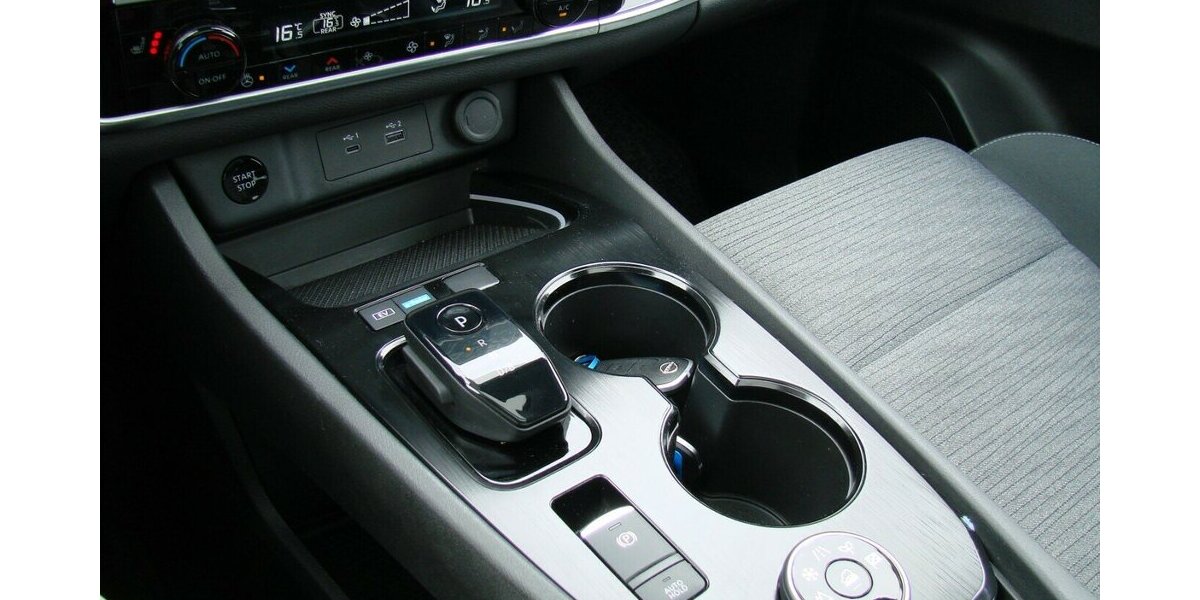 Nissan X-Trail 1.5VC-T ePower e4orce N-Connecta Pano Head 12.897 km 32.980 &euro; Falkensee 14612